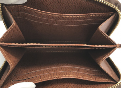 LOUIS VUITTONのモノグラム