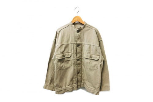 トップスのジャケット