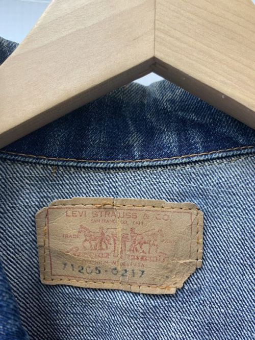 デニムジャケットのLevis