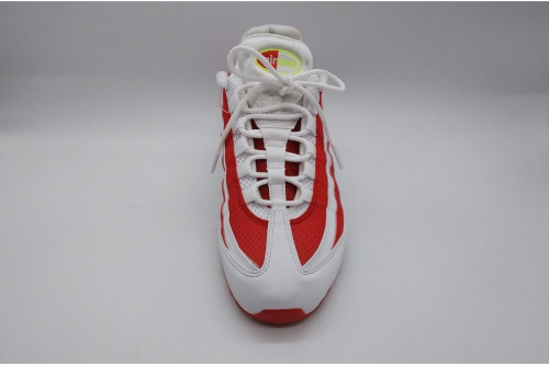 靴のスニーカー　上福岡