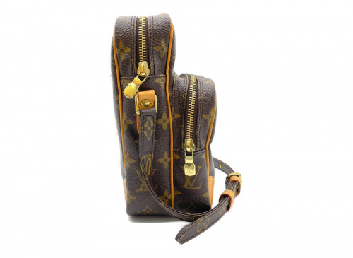 ショルダーバッグのLOUIS VUITTON