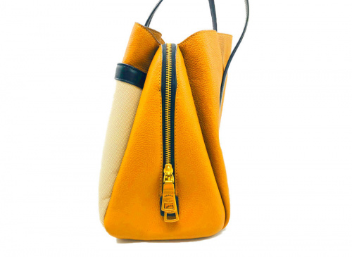 ハンドバッグのCOACH