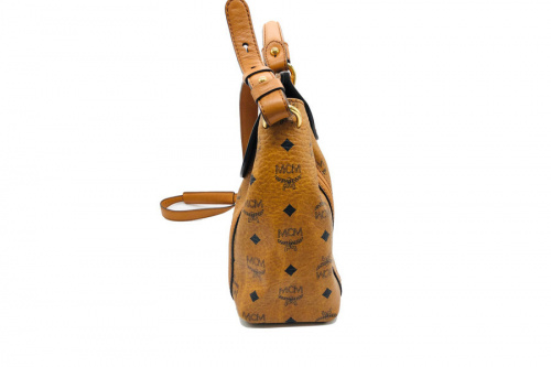 ショルダーバッグのMCM