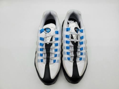 ハイカットスニーカーのNIKE