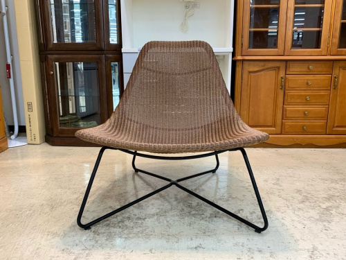 イスのアームチェア