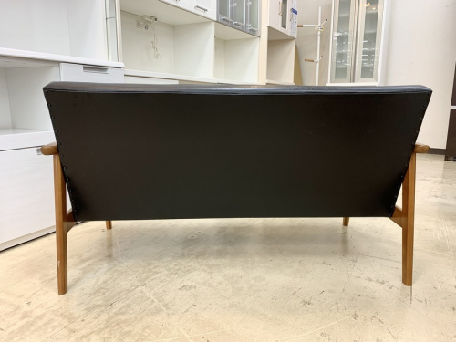 2人掛けソファーのカリモク