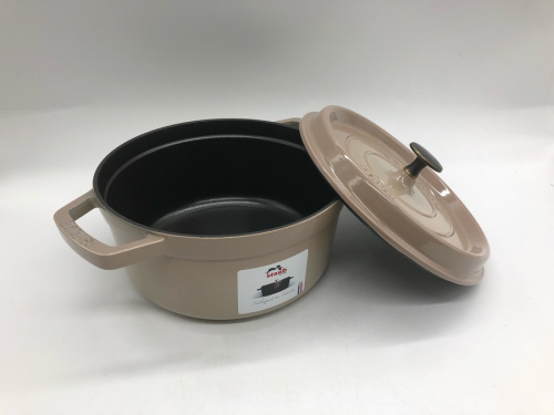 キッチン雑貨のストウブ