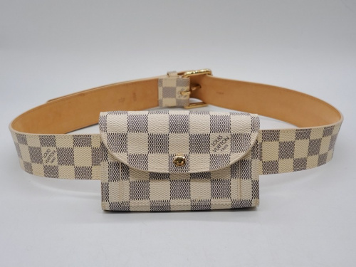 ポーチのLOUIS VUITTON