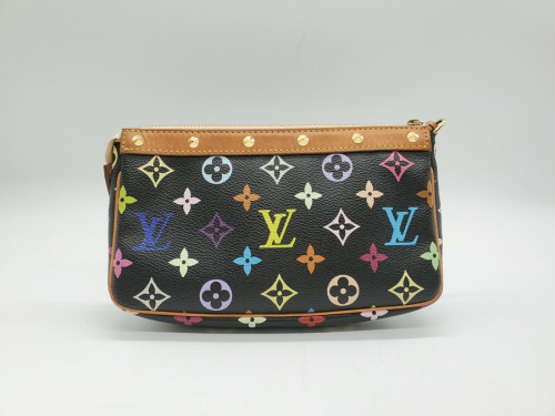 ポーチのLOUIS VUITTON
