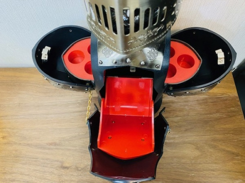 ショットグラスの甲冑