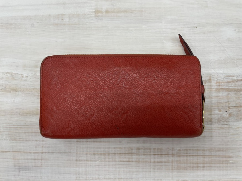 LOUIS VUITTONの長財布
