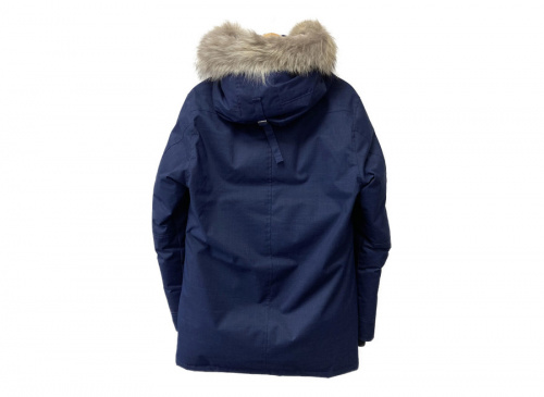ダウンジャケットのCANADA GOOSE