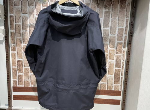 ドライステインジャケットのMOUNTAIN HARD WEAR