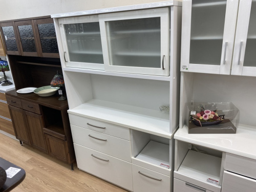 収納家具のキャビネット