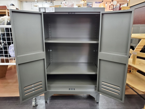 キャビネットのUNICO