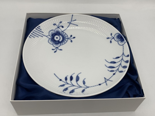Royal Copenhagenのブルーフルーテッド・メガ