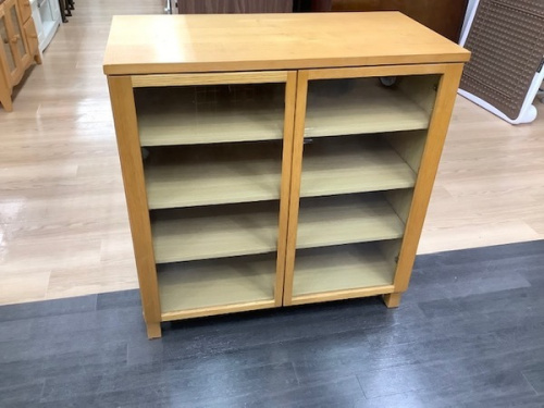 収納家具のキャビネット