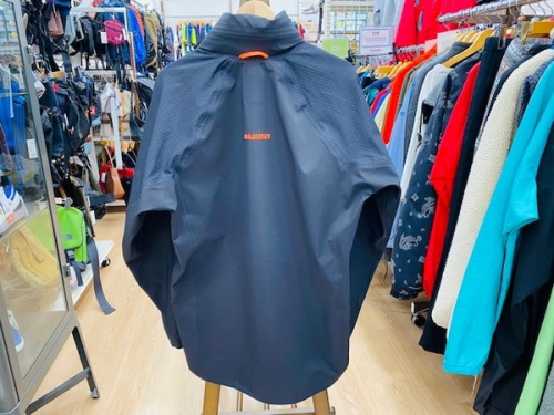 ARCHIVES HS JACKETのMAMMUT
