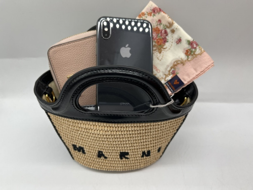 カゴバッグのMARNI
