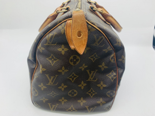 ショルダーバッグのLOUIS VUITTON