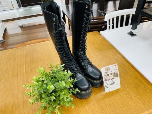 レディースファッションのブーツ