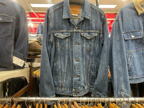 ジャケットのデニム