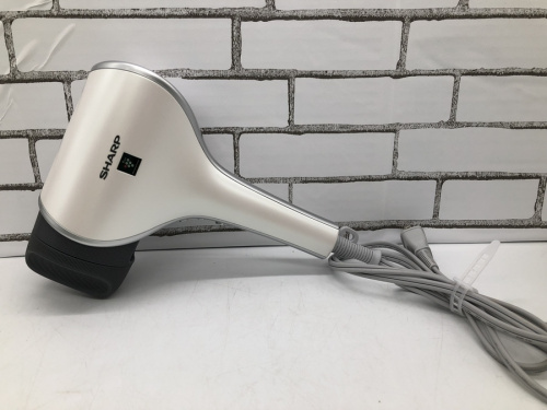 家電製品のヘアドライヤー