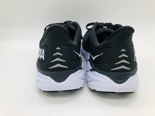 洋服買取のHOKAONEONE