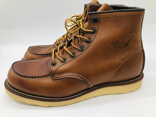 クラシックワークブーツのRED WING