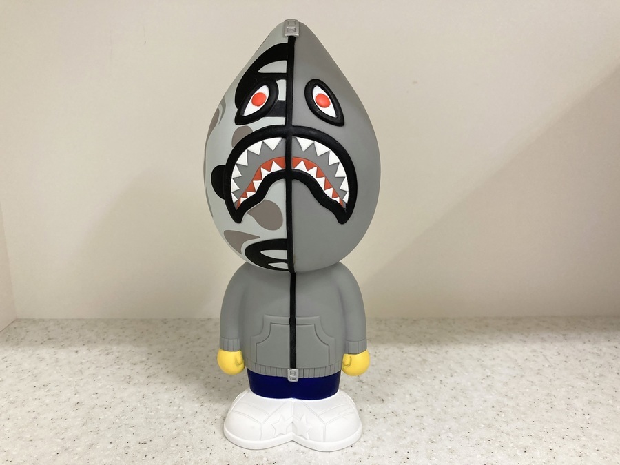 A BATHING APE(アベイシングエイプ)のテリヤキ星人の貯金箱が