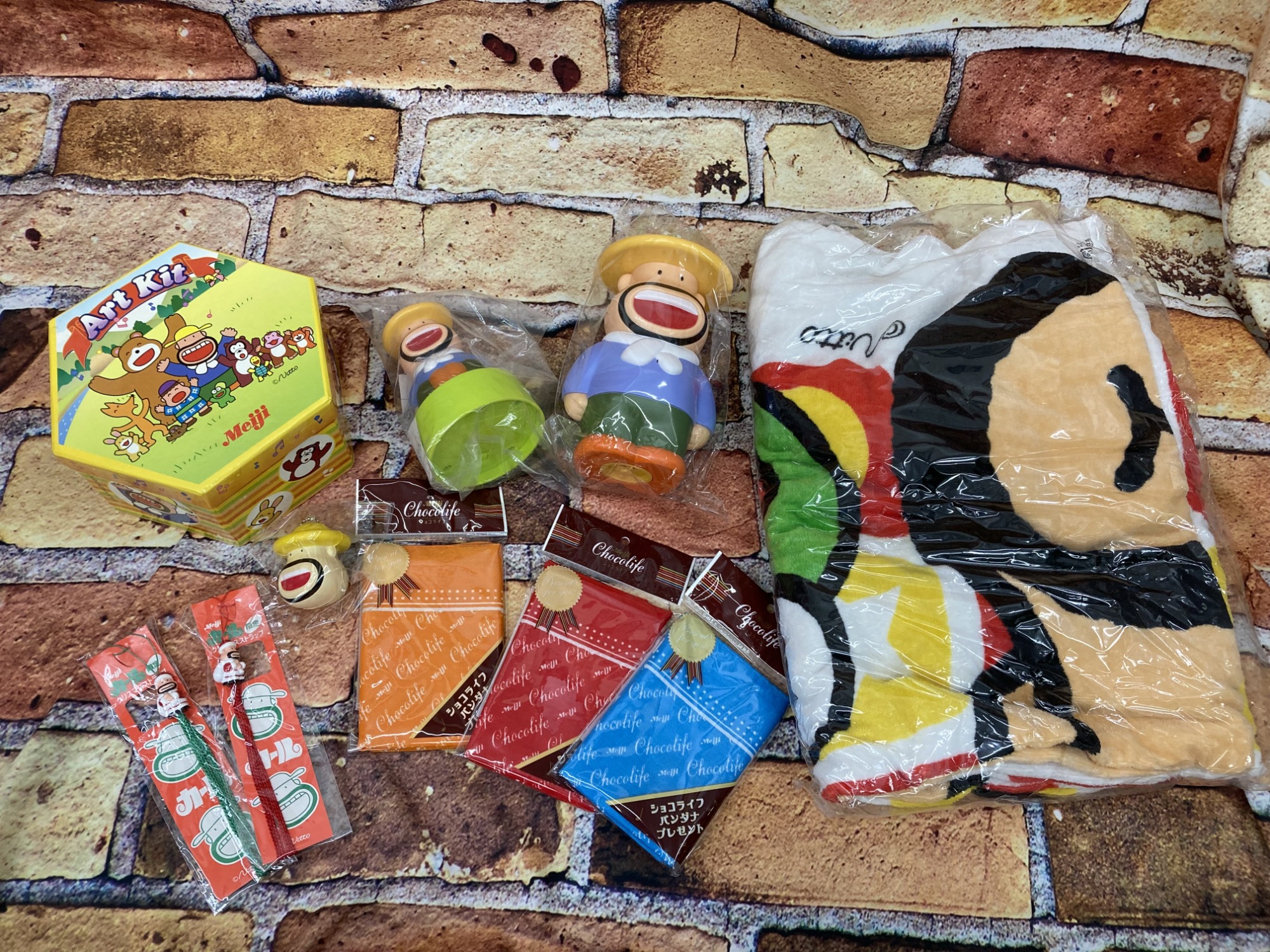 明治製菓よりカールおじさんのクリスマスギフトセットが買取入荷いたし