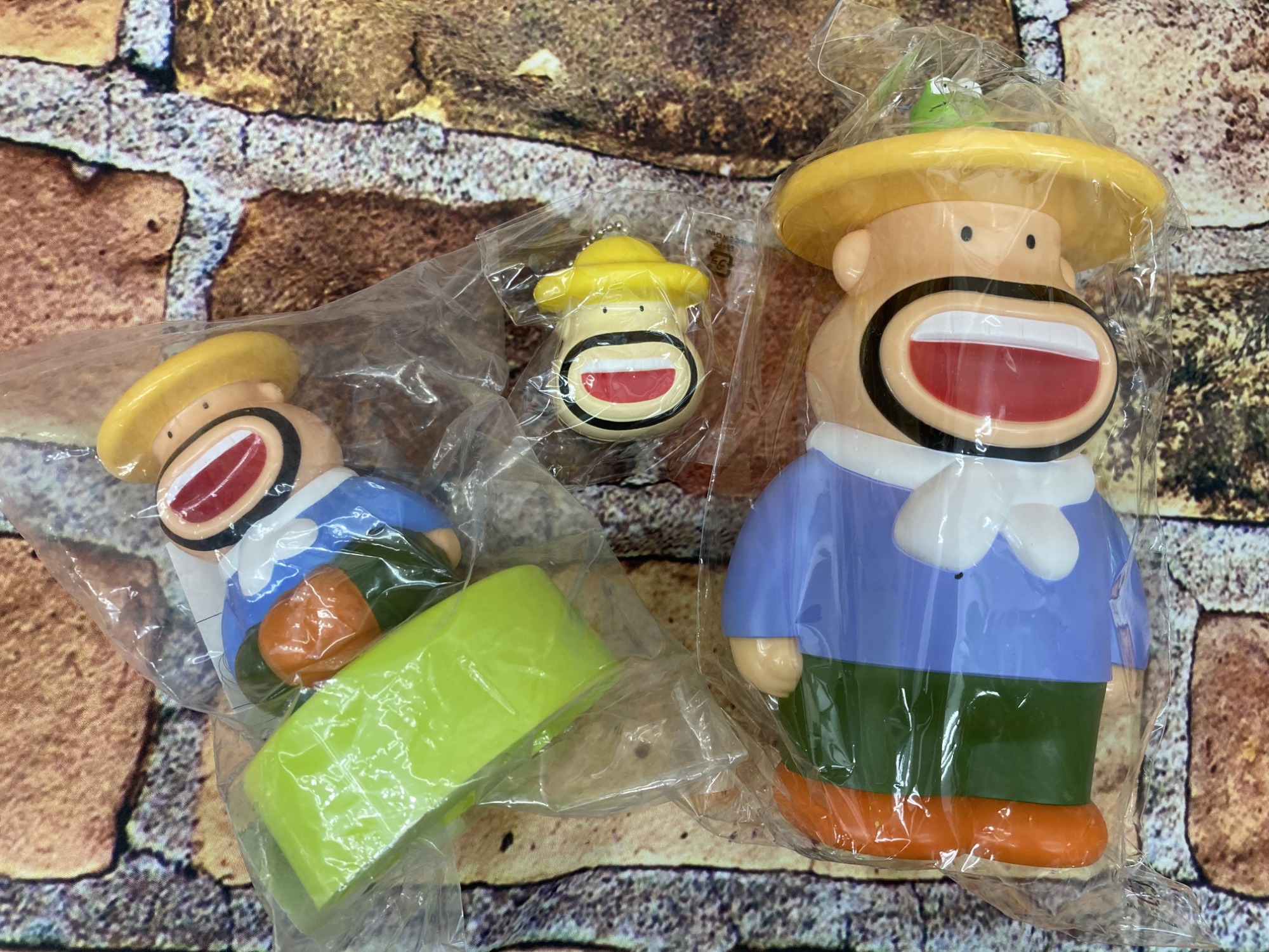 明治製菓よりカールおじさんのクリスマスギフトセットが買取入荷いたし