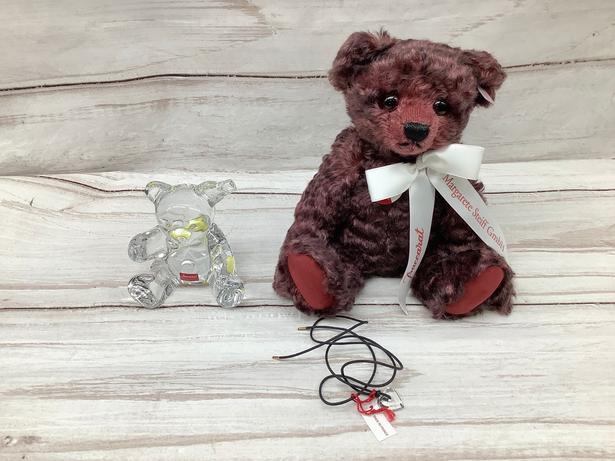人気を誇る Baccarar×Steiff（バカラ×シュタイフ）よりクリスタル シュタイフ社