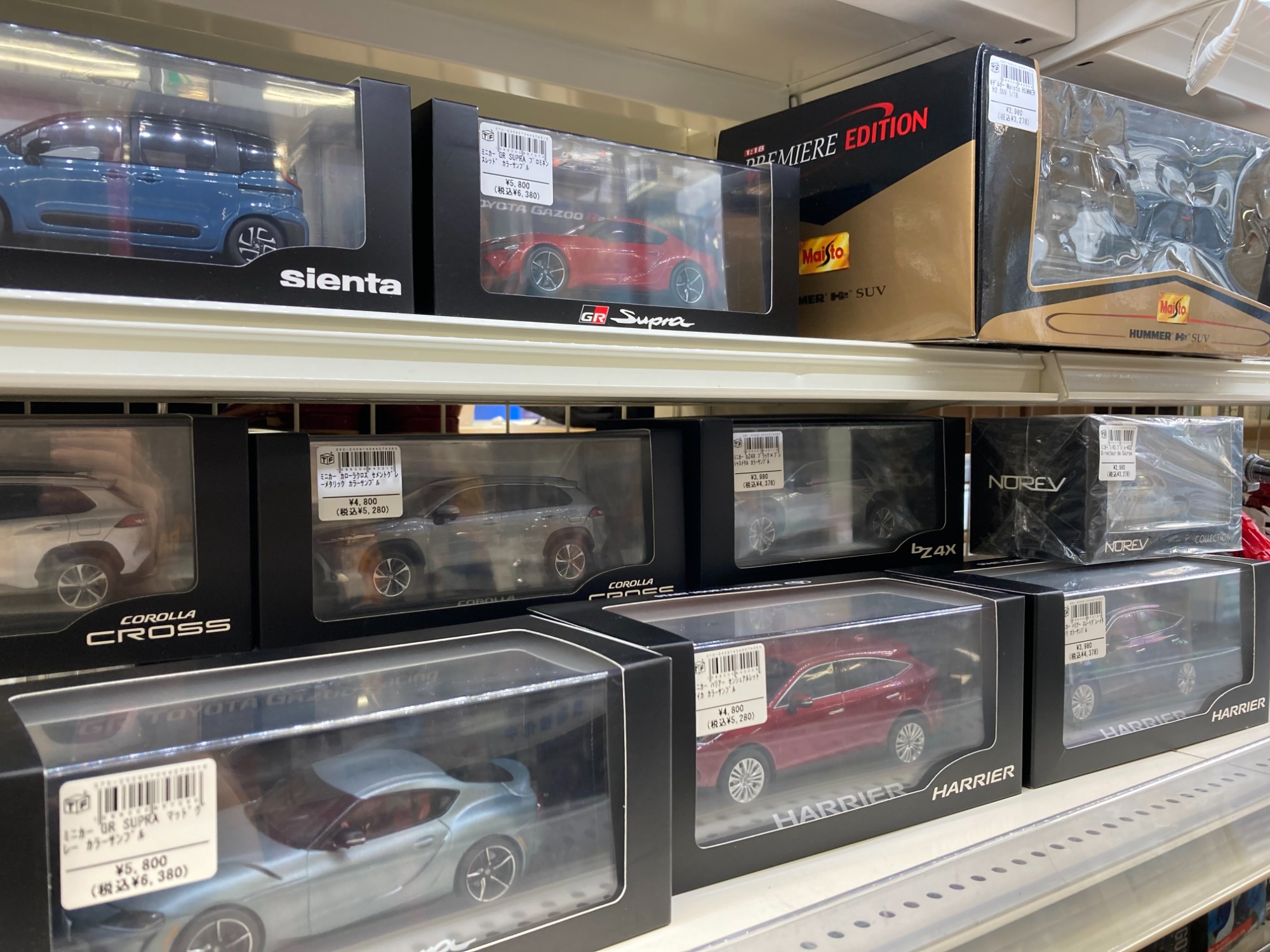 非売品のカラーサンプルミニカー大量入荷しました！！｜2023年09月28日