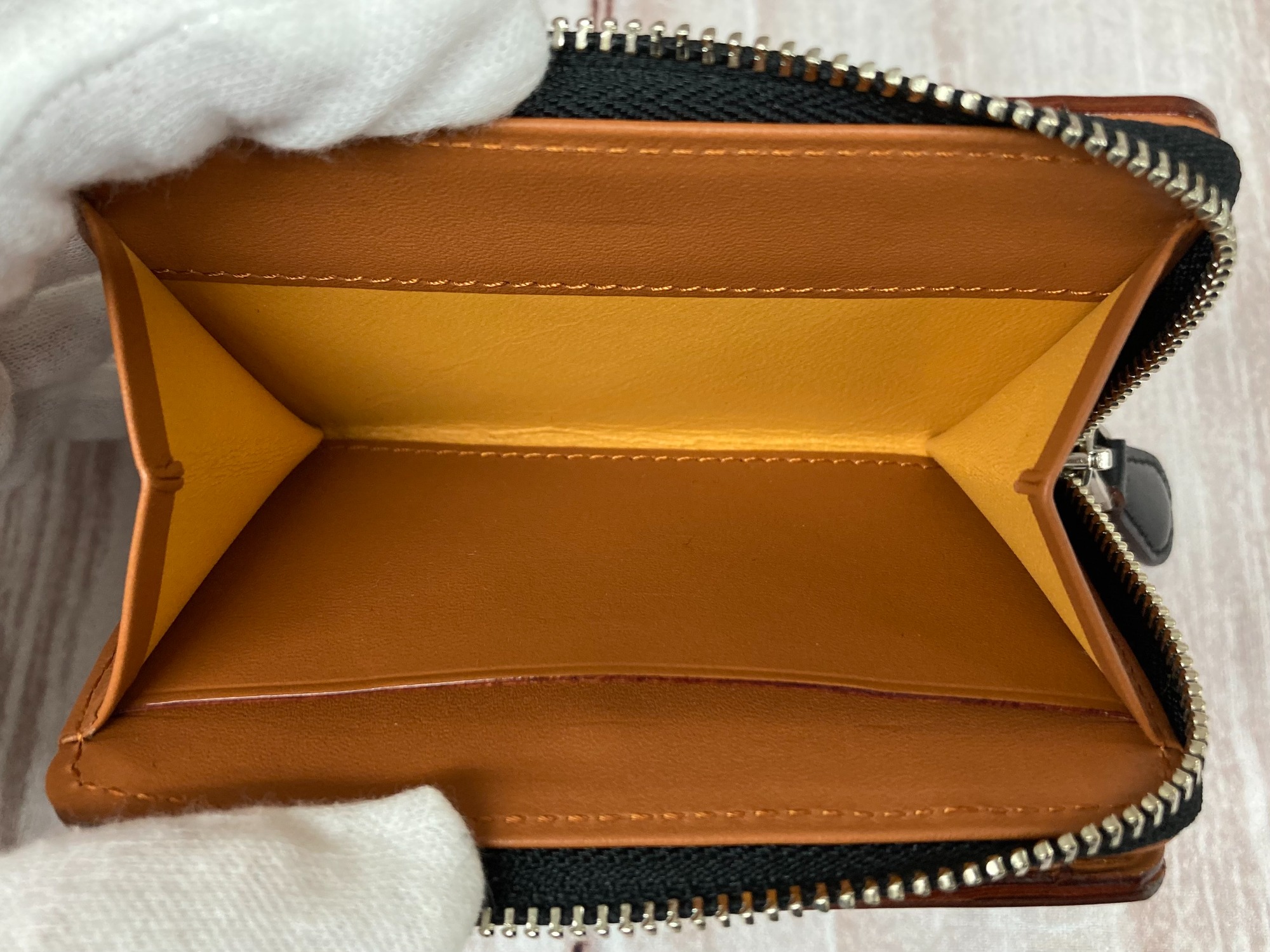 GANZO(ガンゾ)より2つ折り財布が買取入荷しました！｜2023年10月