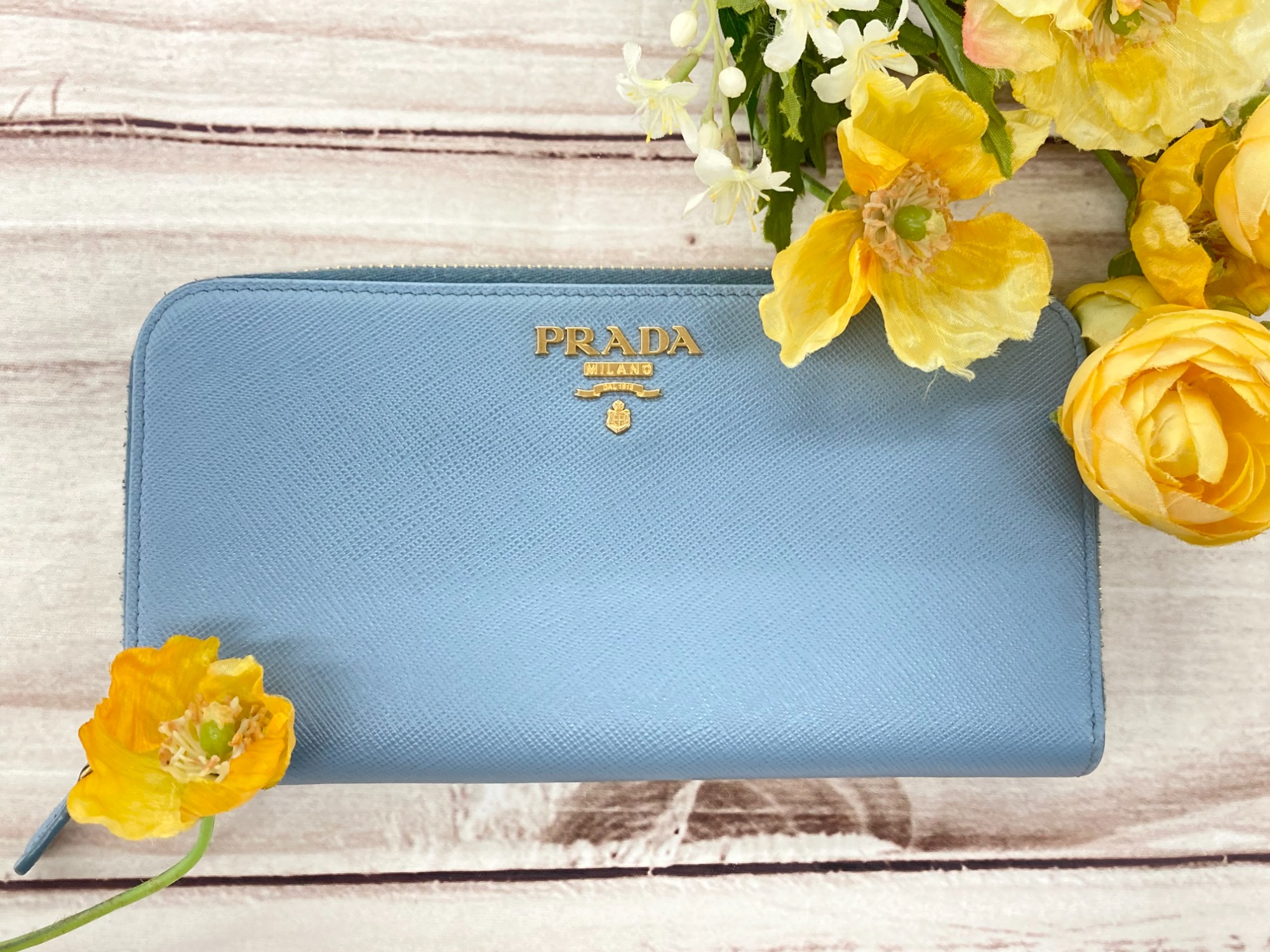 【鑑定済】PRADA(プラダ) サファーノ ラウンド長財布   リサイクルショップ宮崎屋住吉店 24.12.23F PRADA(プラダ)よりサフィアーノのラウンドファスナー長財布が買取入荷