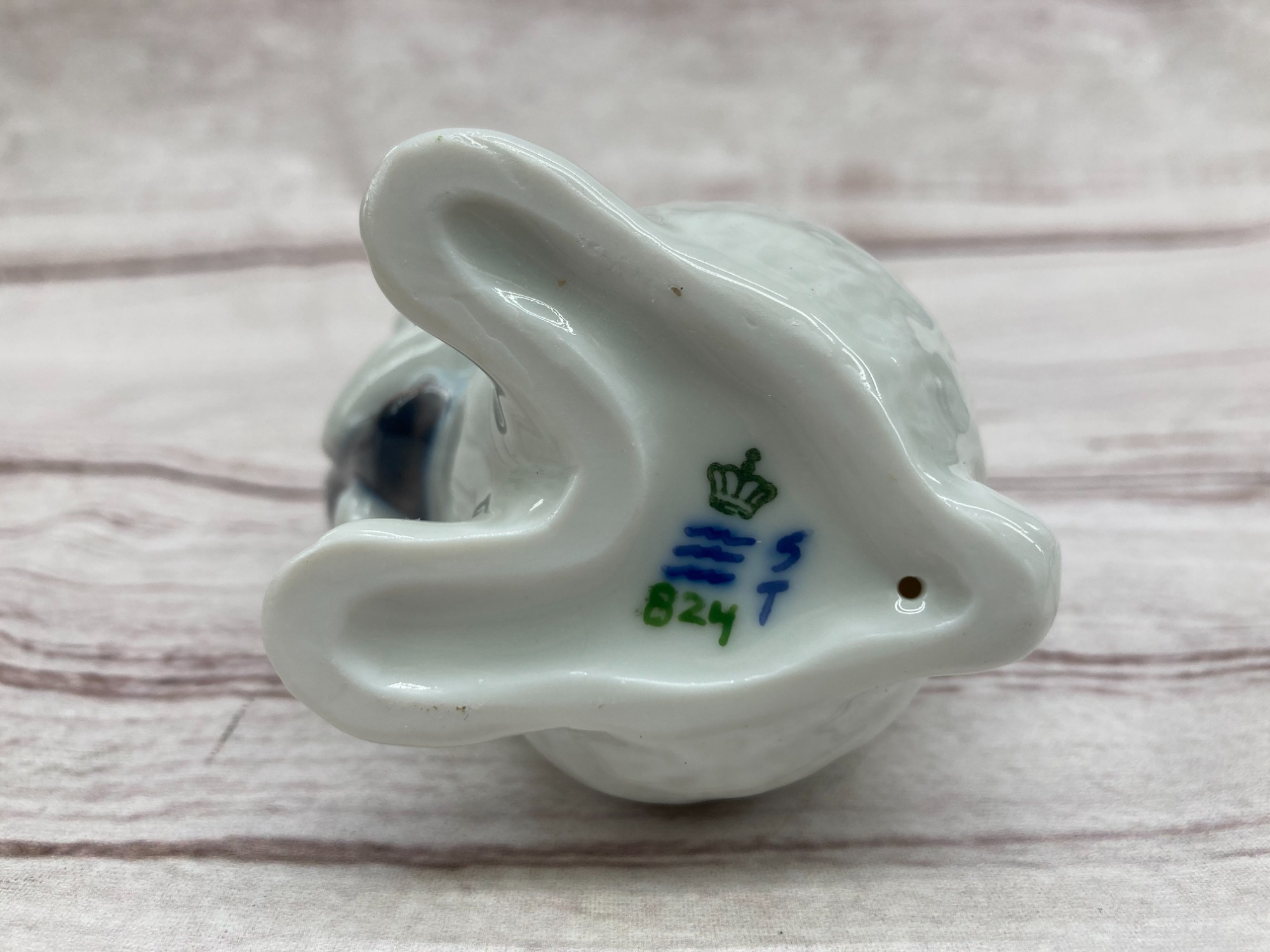 ROYAL COPENHAGEN(ロイヤルコペンハーゲン)よりうさぎのフィギュ