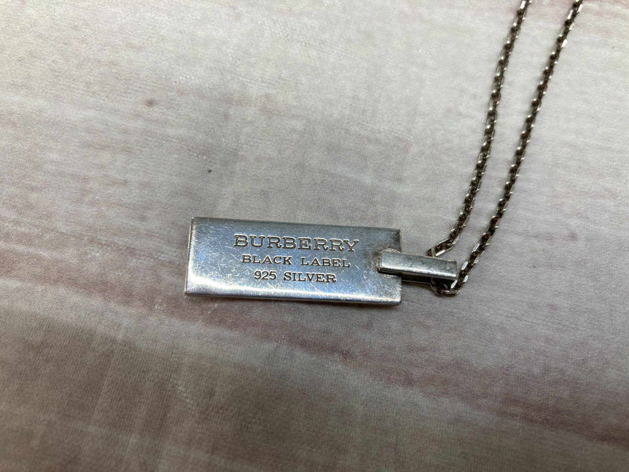 BURBERRY BLACK LABEL(バーバリーブラックレーベル)よりネックレスが