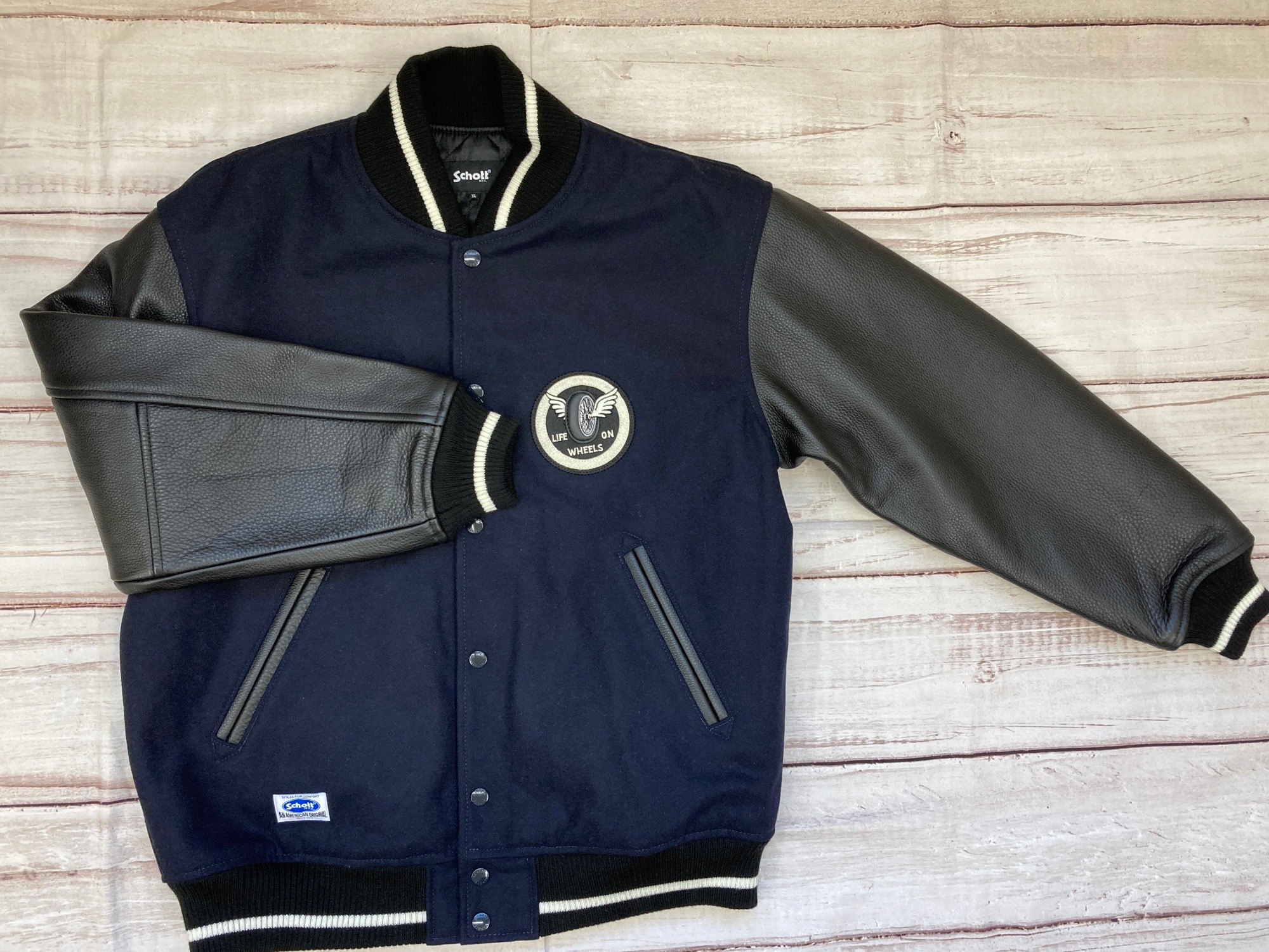 トレファク イオンモール常滑店】Schottのスタジャンです!