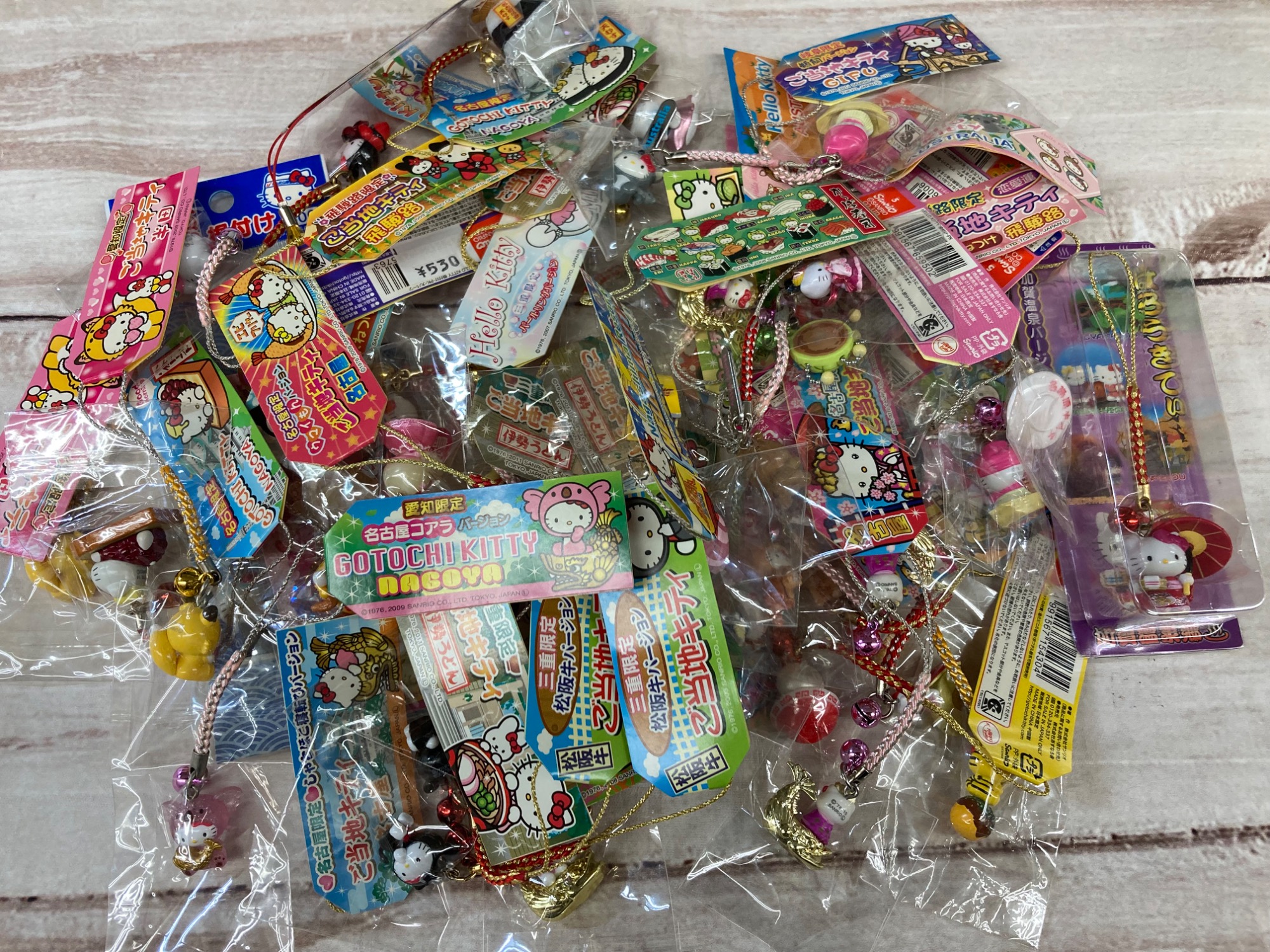 懐かしいご当地キティちゃんが買取大量入荷しました♪｜2025年09