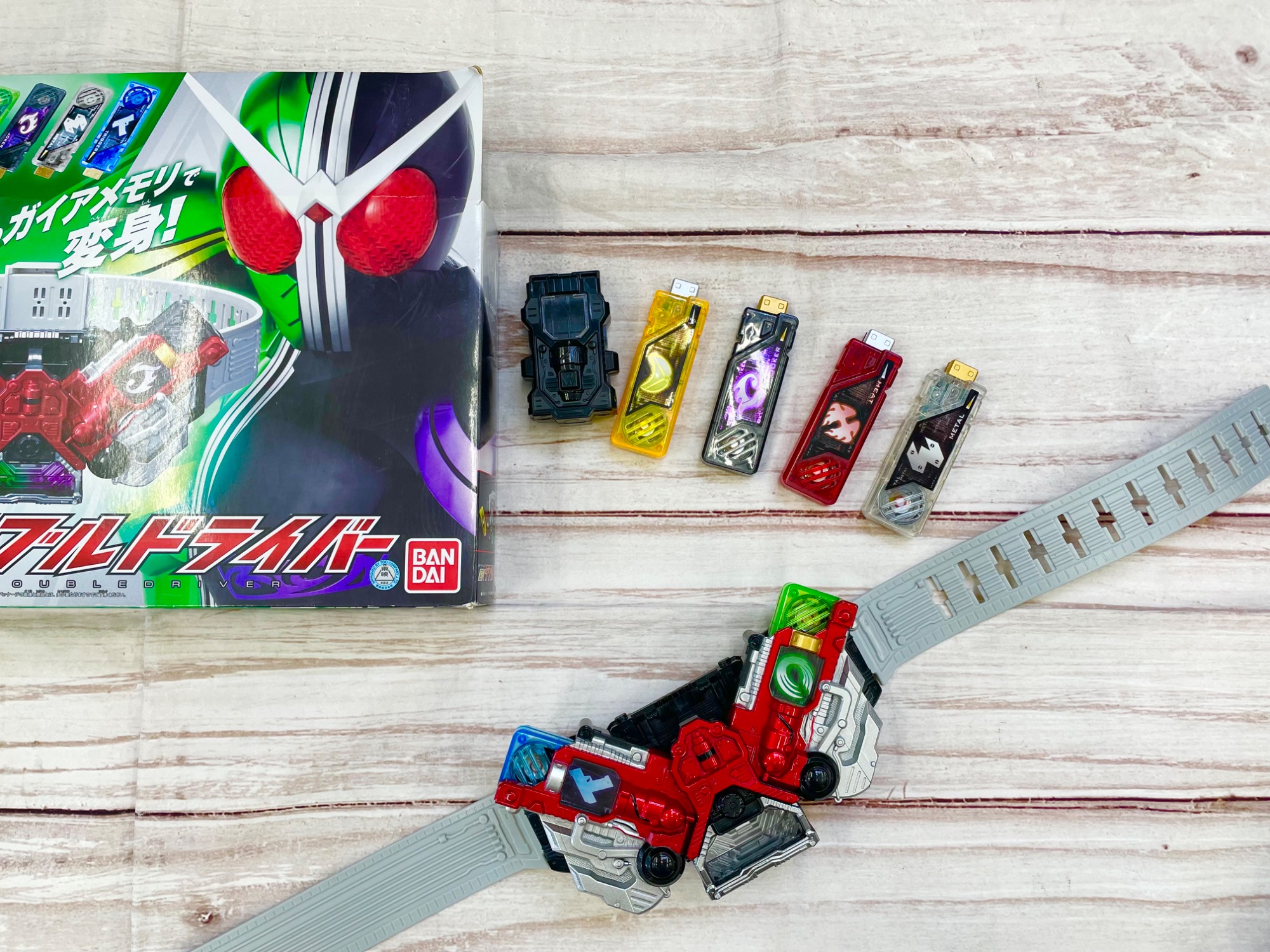 かしま WEST. まとめ売り 仮面ライダーW(ダブル)よりWver.20th DXダブルドライバーを買取入荷