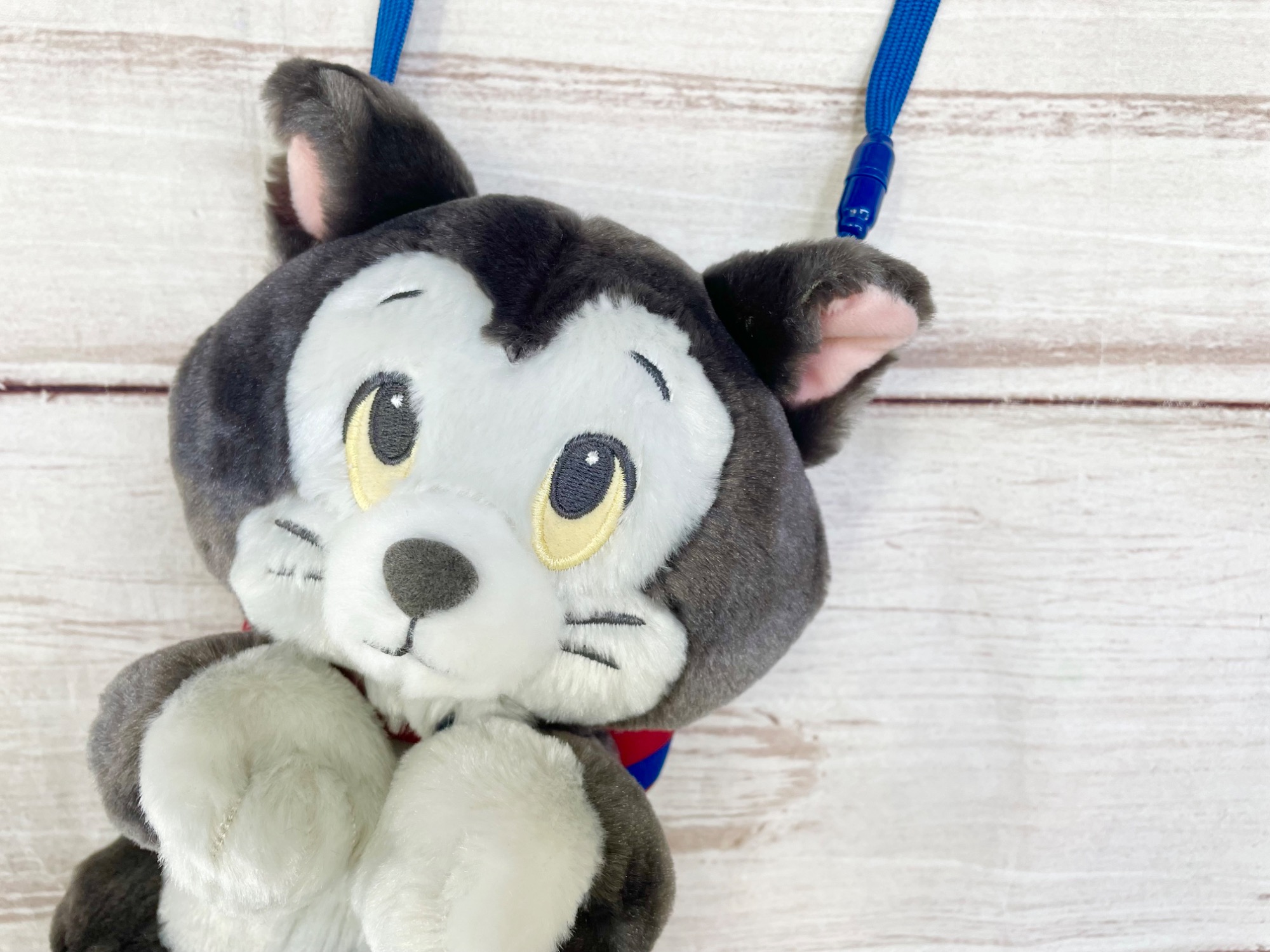 東京ディズニーシー22周年のフィガロ ぬいぐるみショルダーポーチを