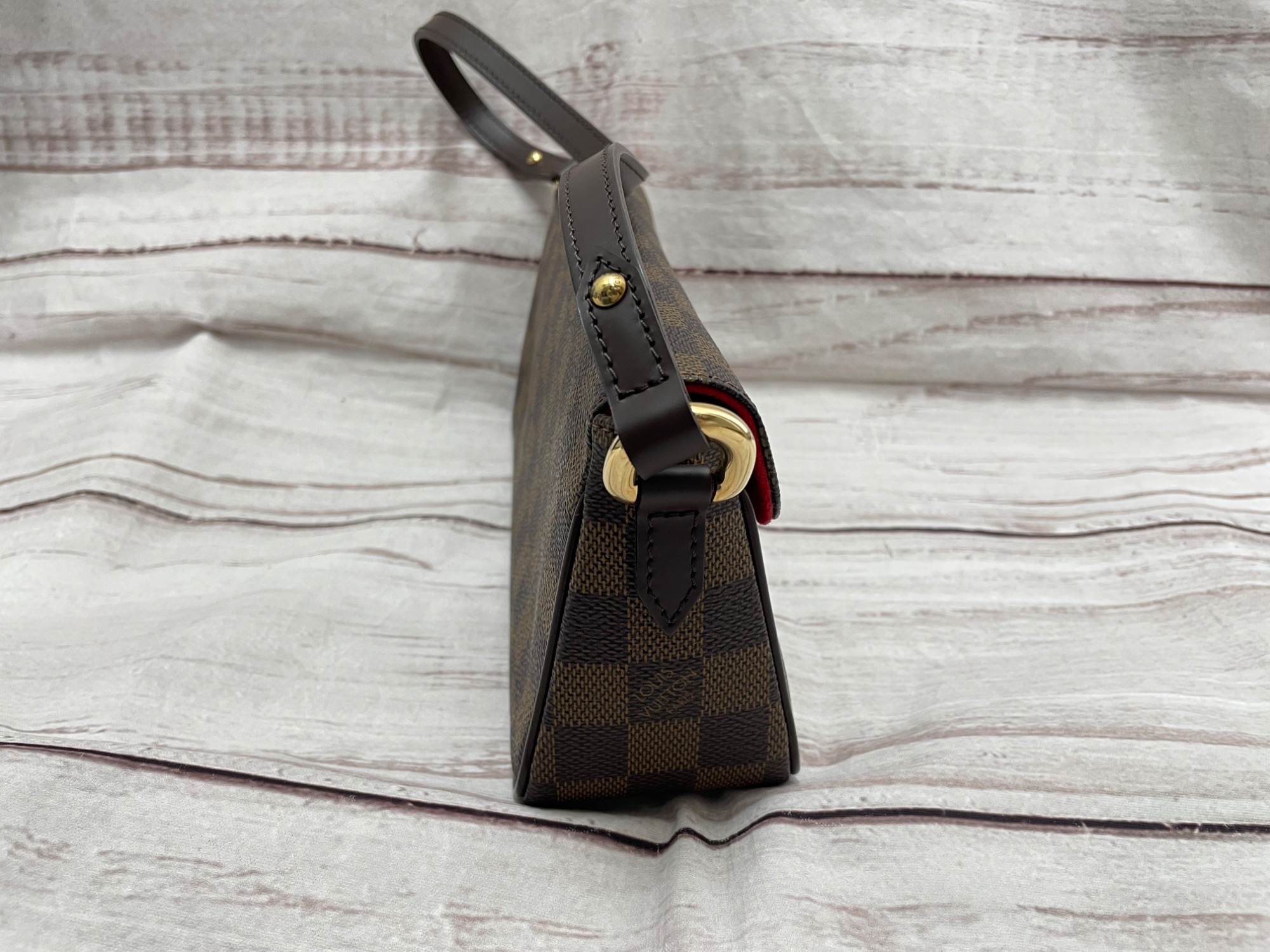 LOUIS VUITTON(ルイ・ヴィトン)よりラヴェッロPMが買取入荷しました