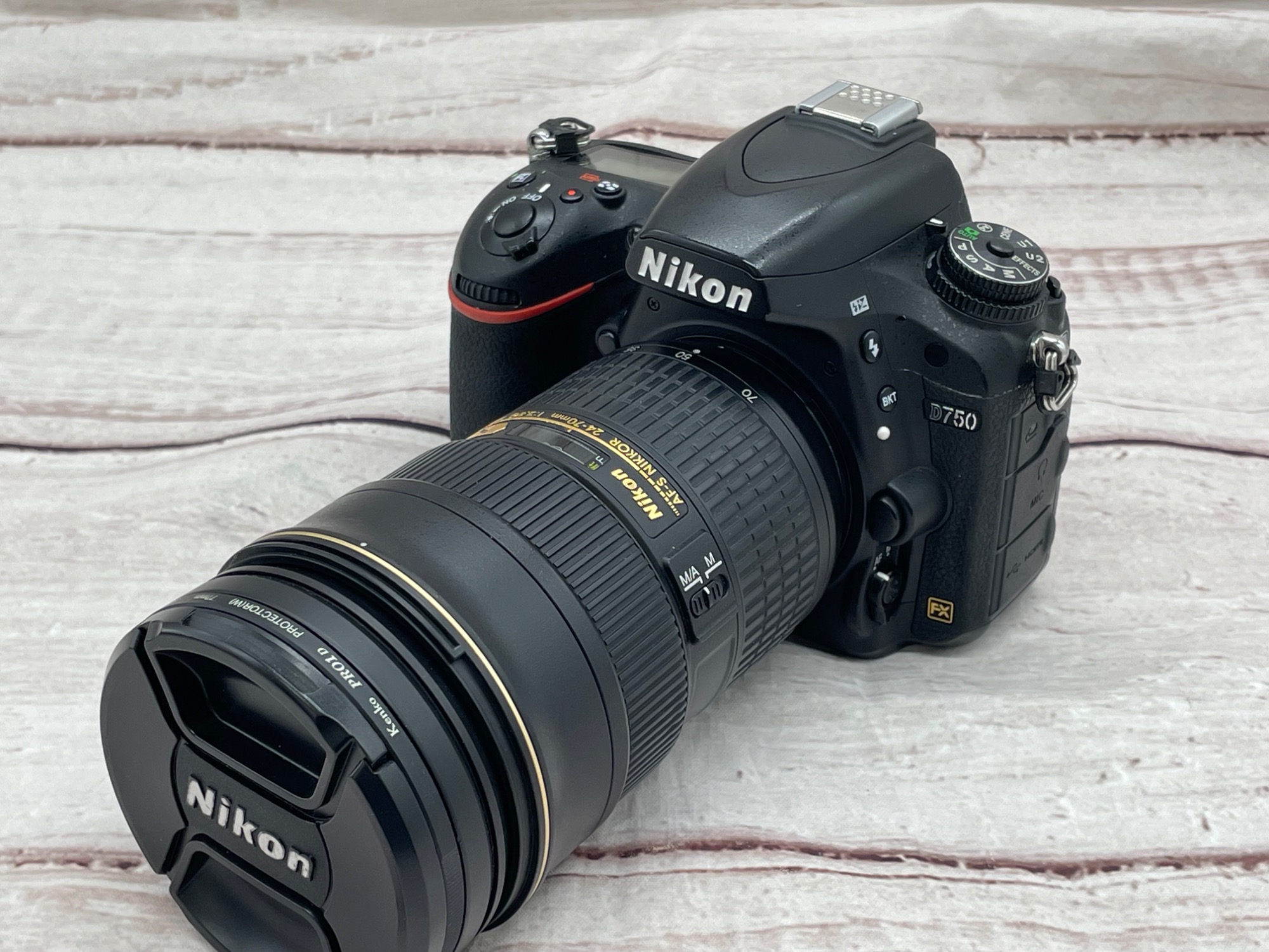 Nikon(ニコン)よりデジタル一眼レフカメラD750レンズセットが買取入荷