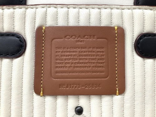 中古バッグ　名古屋のCOACH 買取