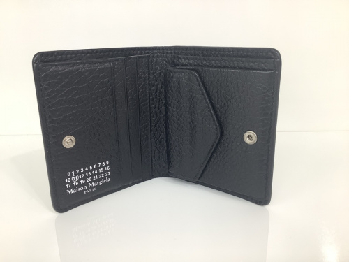 財布のマルジェラ