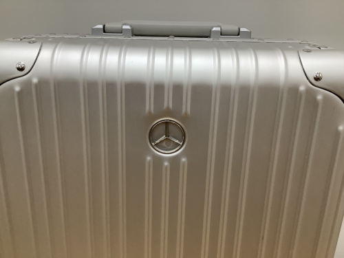 スーツケースのキャリーバッグ