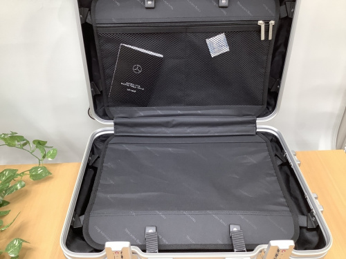 キャリーバッグのメルセデスベンツ
