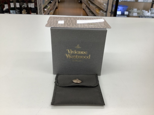 ネックレスのVivienne Westwood