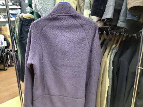 レトロパイルジャケットのPatagonia